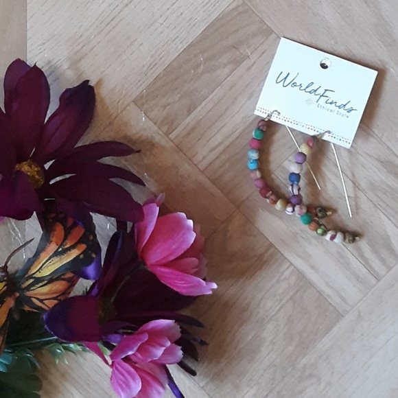 NWT World Finds Kantha Arc Bead Earrings - Picture 1 of 4
